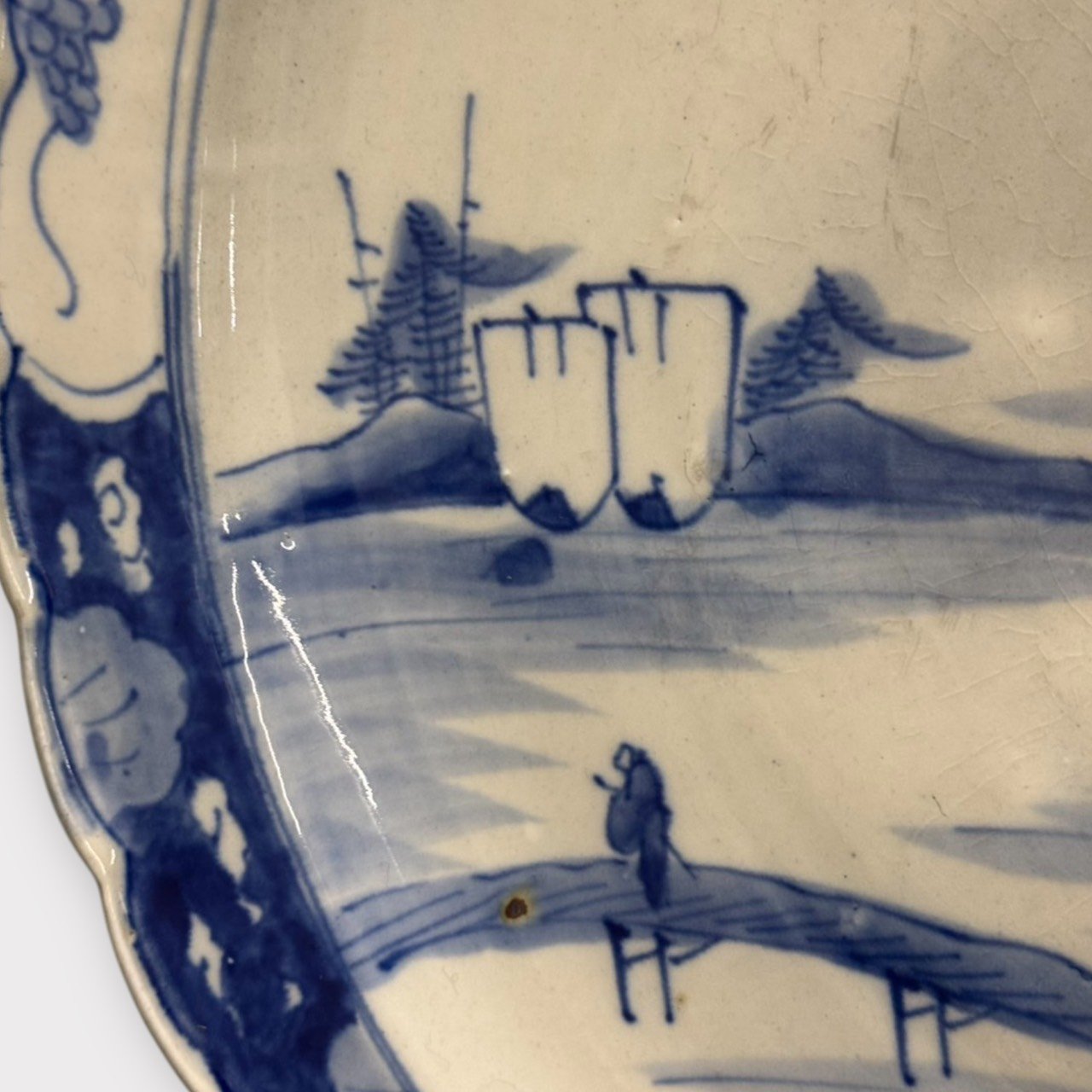 古董 古玩 收藏 拍賣 伊萬里大盤 江戶晚期古物 日本青花瓷 古董收藏 日本伊萬里燒 藍白瓷盤 日本古陶 古物裝飾 日本山水瓷器 老件擺設