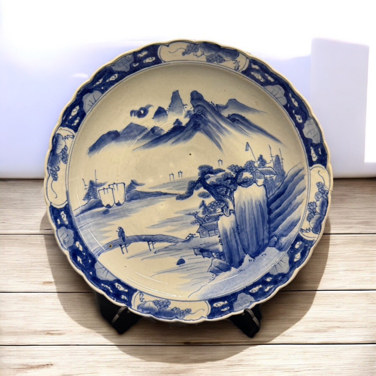 古董 古玩 收藏 拍賣 伊萬里大盤 江戶晚期古物 日本青花瓷 古董收藏 日本伊萬里燒 藍白瓷盤 日本古陶 古物裝飾 日本山水瓷器 老件擺設