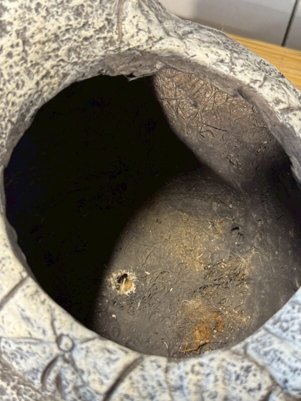 古董 古玩 收藏 拍賣 日本陶器花器 貓頭鷹擺飾 日本貓頭鷹花瓶 日式招福擺件 陶製動物花器 日本民藝陶器 風水貓頭鷹 日本古物收藏 日式自然風裝飾 陶瓷擺設藝術品