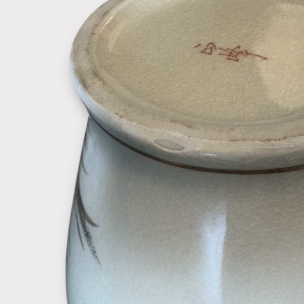 古董 古玩 收藏 拍賣 花瓶 日本西峰花器 描金瓷器 日本彩繪陶瓷 東洋花瓶收藏 和風花器 日式供箱陶瓷 日本古董花瓶 日本開片瓷器 吉祥圖案花器 傳統工藝陶瓷