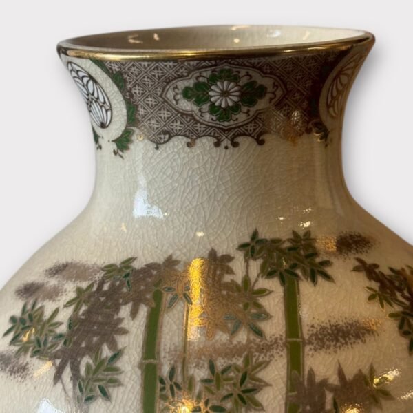 古董 古玩 收藏 拍賣 花瓶 日本西峰花器 描金瓷器 日本彩繪陶瓷 東洋花瓶收藏 和風花器 日式供箱陶瓷 日本古董花瓶 日本開片瓷器 吉祥圖案花器 傳統工藝陶瓷