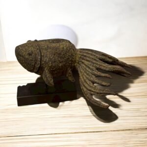 古董 古玩 收藏 日本木雕魚 古董魚擺飾 日本古物 木雕藝術 日本供箱 日本民俗擺飾 吉祥風水擺設 和風空間擺件 手工木雕收藏 昭和時期木雕