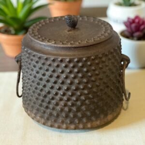 古董 古玩 古物收藏 日本鐵釜 日本鑄鐵壺 南部鐵器 茶道用具 霰文鐵壺 古董鐵壺 日本茶道具 昭和茶器 鑄鐵煮水壺 日式老件壺