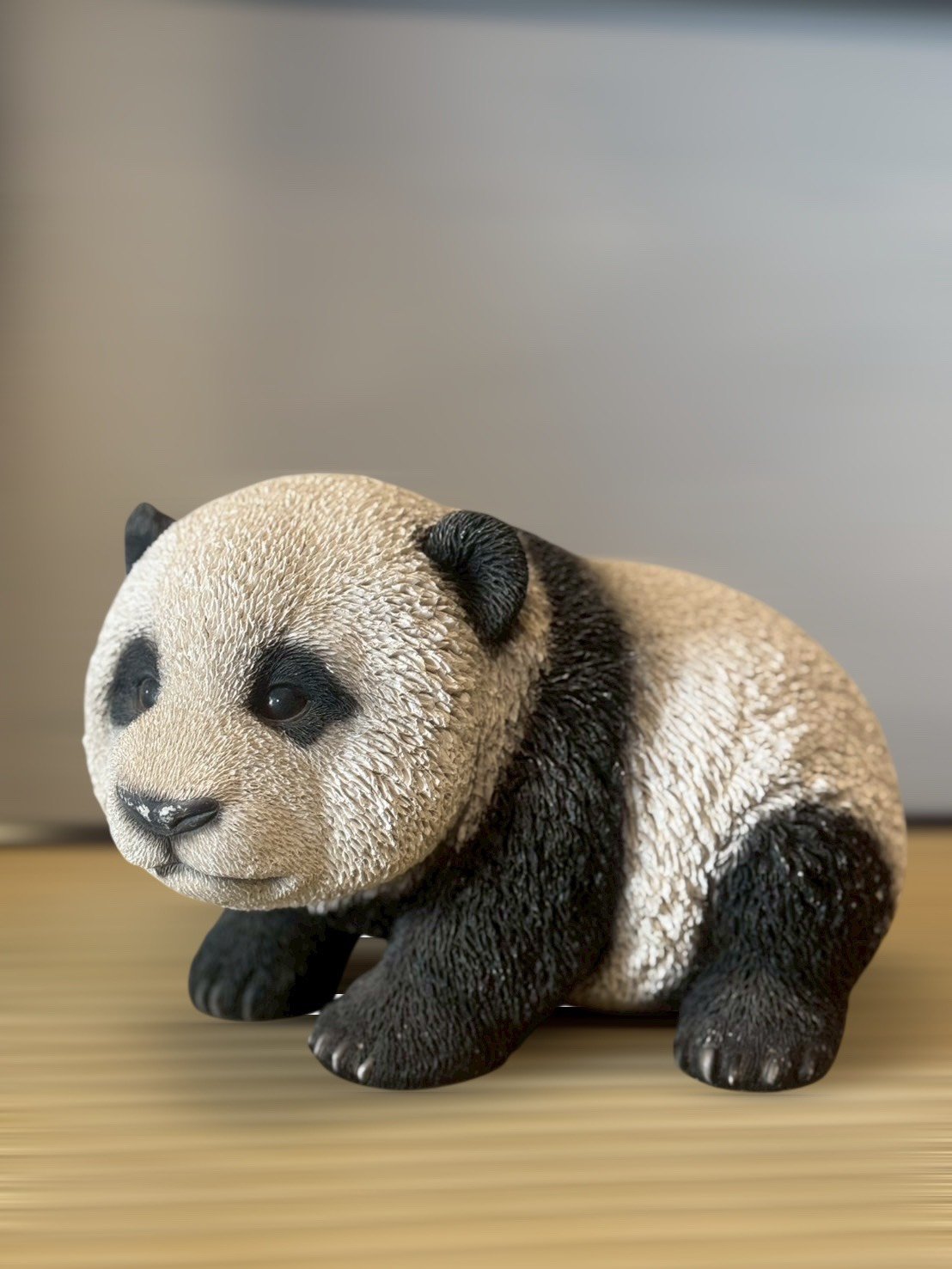 古董 古物收藏 拍賣 熊貓造型擺飾 熊貓工藝品 熊貓雕刻裝飾 樹脂石粉擺件 和平吉祥擺飾 動物造型收藏品 家居辦公裝飾 東方文化禮品 熊貓祥瑞象徵 精緻手工雕刻