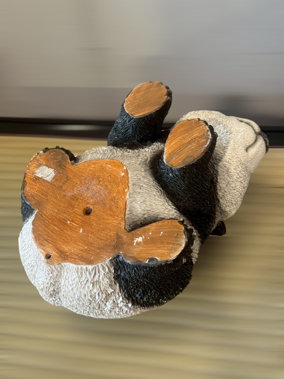 古董 古物收藏 拍賣 熊貓造型擺飾 熊貓工藝品 熊貓雕刻裝飾 樹脂石粉擺件 和平吉祥擺飾 動物造型收藏品 家居辦公裝飾 東方文化禮品 熊貓祥瑞象徵 精緻手工雕刻