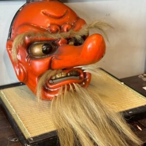 古董 古玩 古物收藏 日本天狗面具 日本古物收藏 木胎漆製面具 昭和民俗藝術 朱漆雕刻工藝 日式鎮宅擺設 能劇神樂面 日本祭典文化 和風空間裝飾 日本宗教藝術