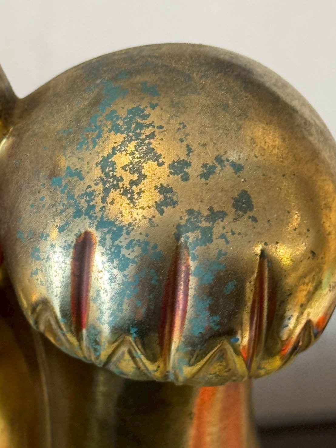 古董 古玩 收藏 日本昭和期招財貓 陶瓷金色招財貓 右手招福貓 日本老件擺飾 昭和商店文化 日本吉祥物收藏 金漆陶瓷貓 招財貓擺設 日本風水擺件 大行日本藝術倉儲