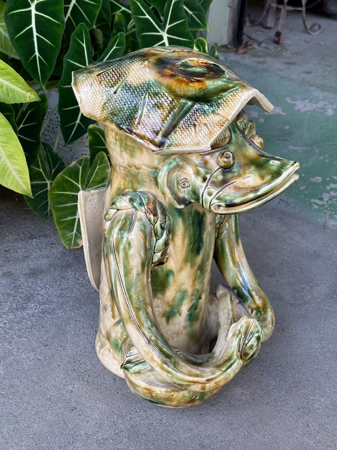 古董 古玩 收藏 大行日本藝術倉儲 日本昭和期河童擺件 河童陶製擺飾 日本妖怪陶偶 昭和復古陶器擺件 日本民藝陶製擺飾 河童立體雕塑 和風角色擺件 居酒屋裝飾擺件 日式店面佈置公仔 昭和風收藏擺件