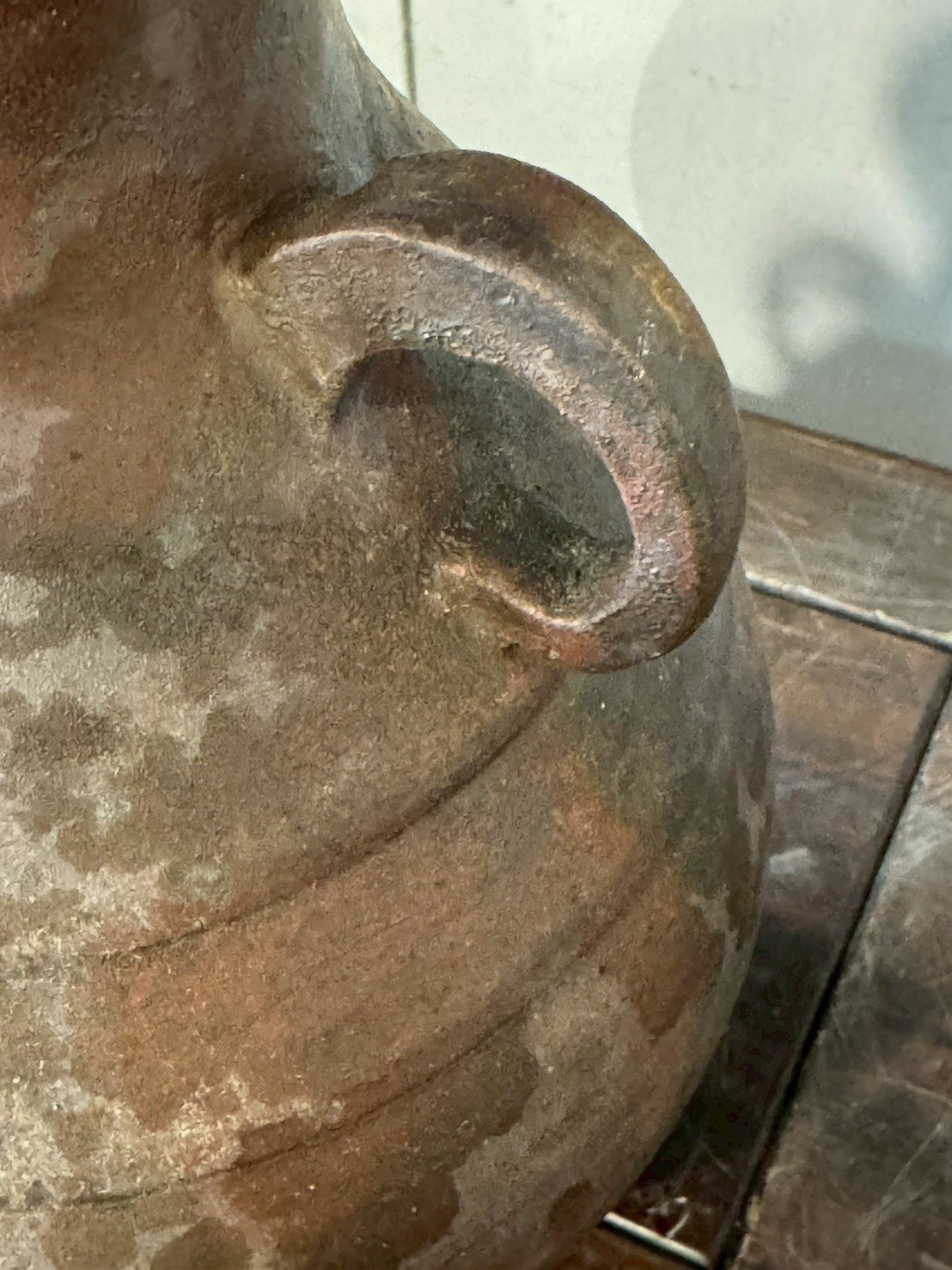 古董 古玩 收藏 大行日本藝術倉儲 日本備前燒花器 備前燒雙耳花瓶 日本古陶花器 備前燒侘寂花瓶 日本花道花器 備前燒端景花瓶 附供箱花器 日本茶道花器 日式玄關端景花瓶 古物花器收藏