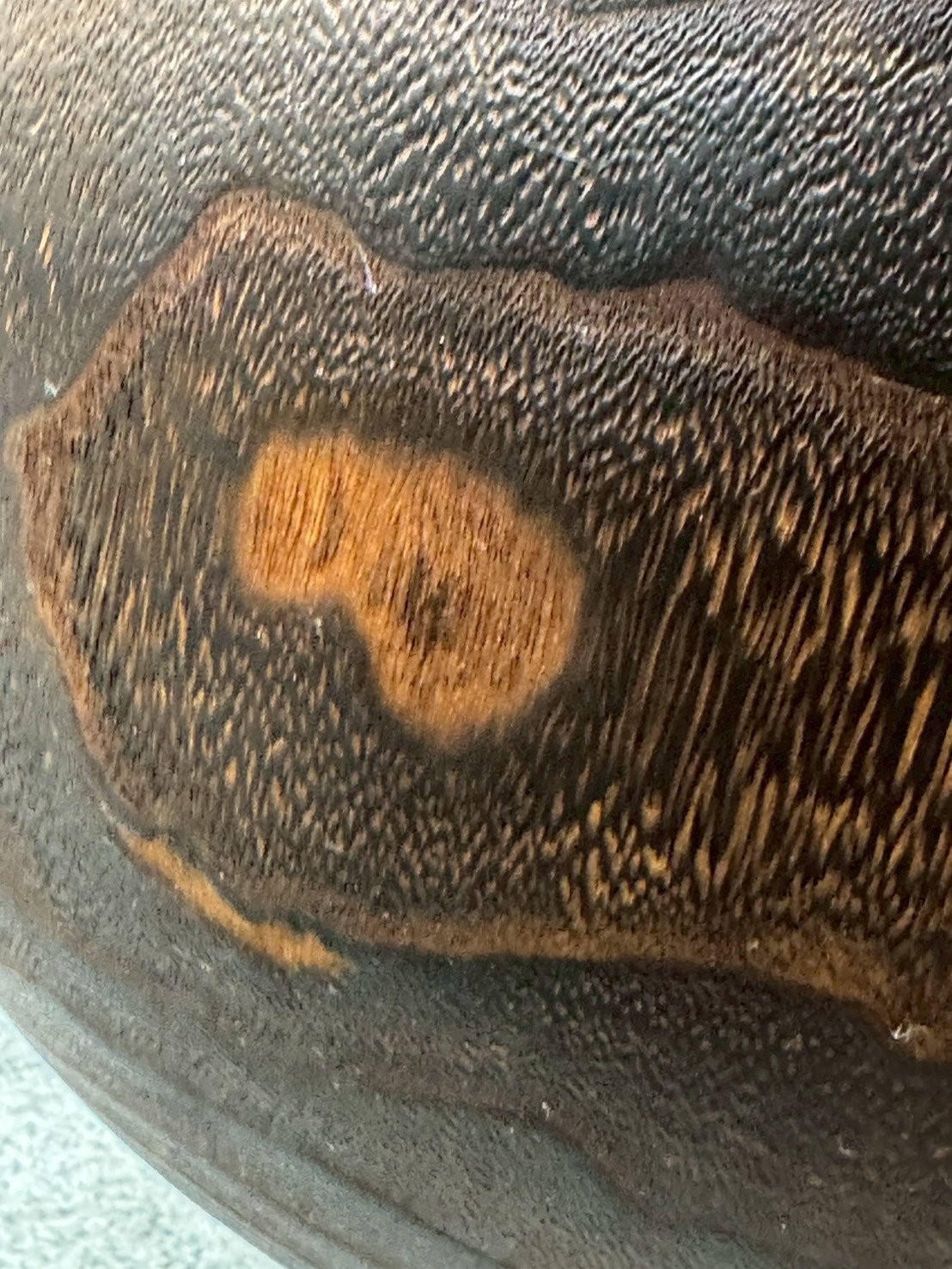 古董 古玩 收藏 大行日本藝術倉儲 日本昭和期火鉢 梧桐木火鉢 日式木製火鉢 昭和老件木作 和室擺設器物 日本古物火鉢 侘寂風居家佈置 日式茶席道具 含銅膽火鉢 日式復古家居收藏