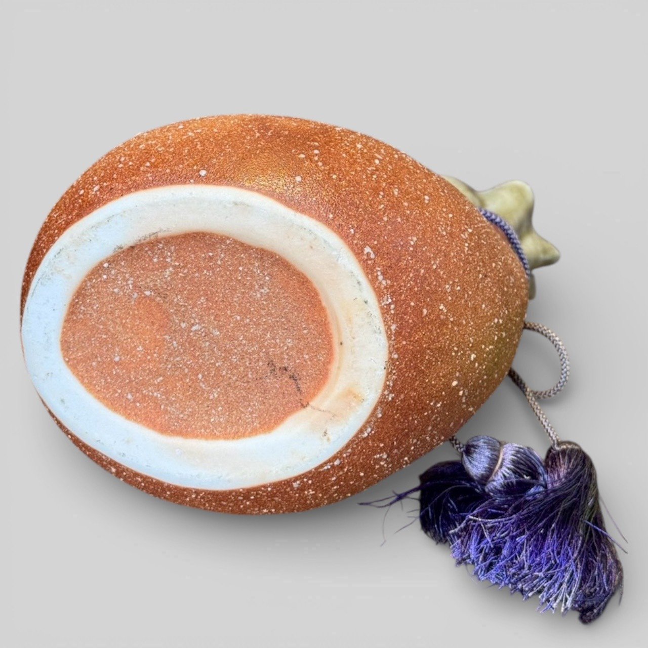 大行日本藝術倉儲 古董 收藏 拍賣 日本信樂燒花器 招財鼠福袋置物 侘寂風陶器選物 信樂燒緋色陶瓶 日本六大古窯收藏 居家開運招財擺件 職人手作民藝花瓶 鼠年吉祥風水裝飾 和室空間陳設藝品 質感新居入厝禮