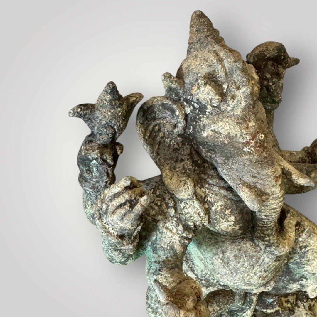 大行日本藝術倉儲 古董 收藏 日本古物 日本老銅像收藏 象鼻財神擺飾 銅綠包漿象神 歡喜天開運雕塑 破除障礙之神 智慧財富守護神 侘寂風銅製老物 居家玄關開運物 辦公室案頭神像 藝術感古銅雕塑