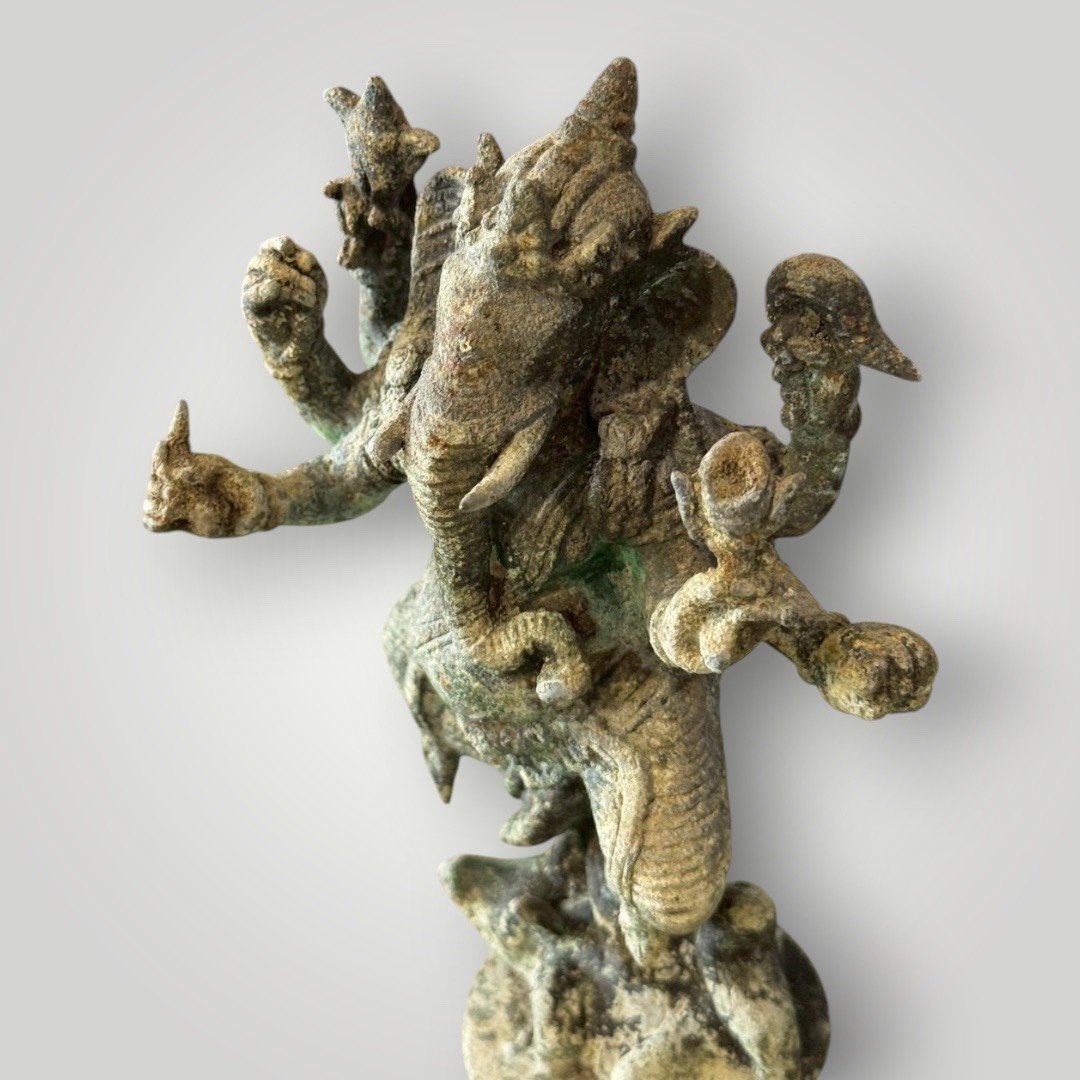 大行日本藝術倉儲 古董 收藏 日本古物 日本老銅像收藏 象鼻財神擺飾 銅綠包漿象神 歡喜天開運雕塑 破除障礙之神 智慧財富守護神 侘寂風銅製老物 居家玄關開運物 辦公室案頭神像 藝術感古銅雕塑