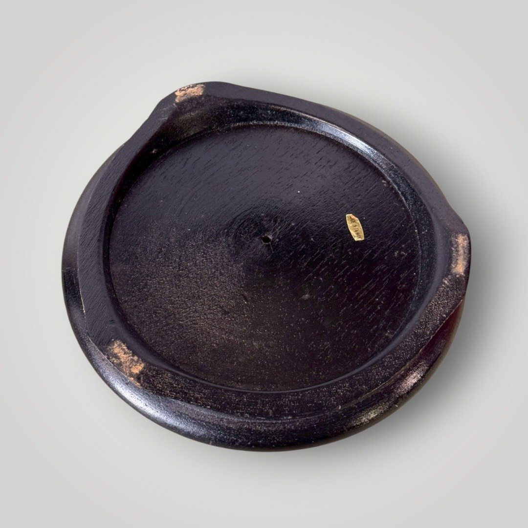 大行日本藝術倉儲 古董 收藏 拍賣 本高階雕漆花瓶 帶銅膽漆器收藏 職人剔紅立體花器 昭和盛世錦紋裝飾 空間壓艙石選物 博物館級雕漆藝術 高級文房陳設 歷史感紅漆大瓶 絕版古物投資 日本回流工藝重器